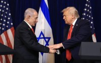 特朗普与内塔尼亚胡同意加大对伊朗石油领域施压