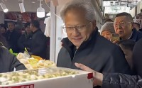上海买个菜竟能偶遇黄仁勋？网友直呼“不得了”！