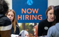美国1月非农就业人数增加13万人，超出预期，失业率降至4.3%