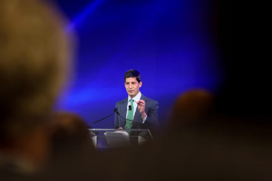 特朗普敲定的美联储主席人选沃什 究竟会表现出哪一面的他？