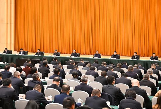 金融支持西部陆海新通道建设工作会议在渝召开 袁家军出席并讲话 潘功胜讲话 胡衡华主持