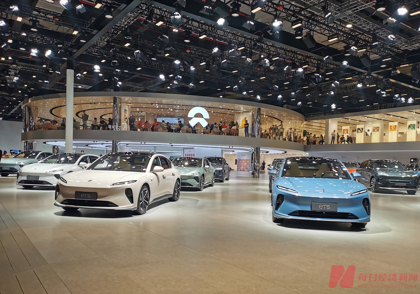 “必须实现年度盈利”！李斌敲定蔚来2026年核心目标：“全员要继续结硬寨，打呆仗”