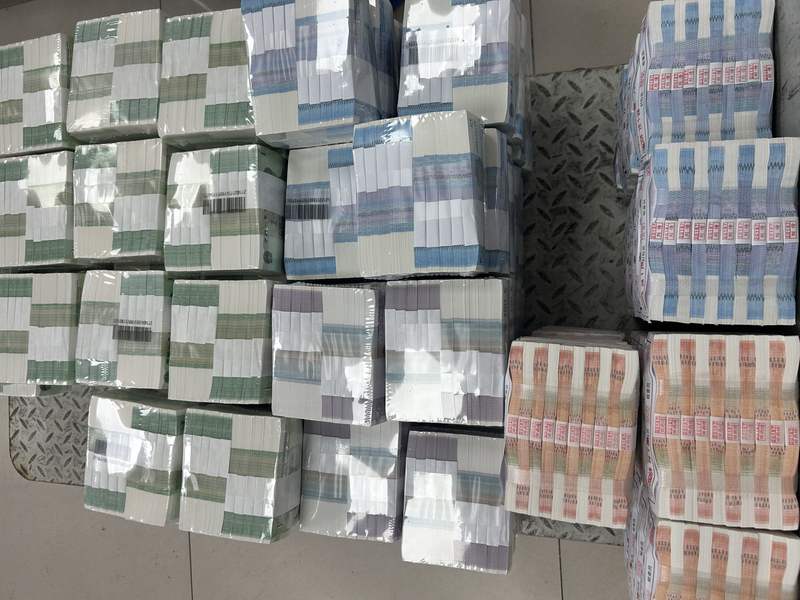 换新钞迎新年:银行加班清分 网点每天换出数十万