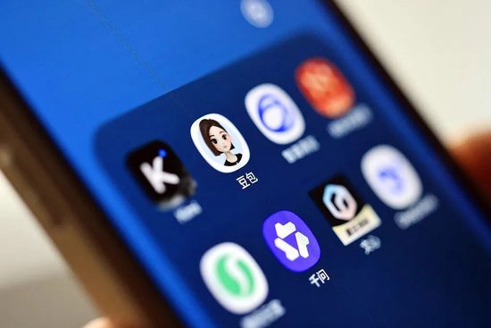 豆包正式加入AI红包大战,有人抽中88.8元、66.6元,最高可领8888元!千问“请客”第二轮今晚开启,有重头戏