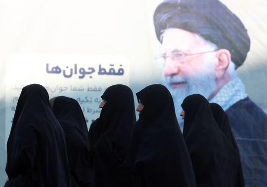 若伊朗政权倒台,接班选择寥寥且风险重重