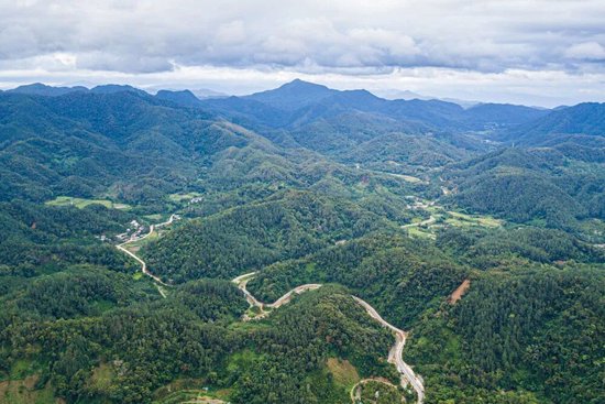 何为正确政绩观?新华社推出重磅通讯