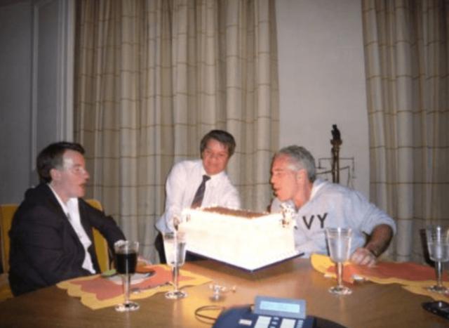 从爱泼斯坦档案到唐宁街震荡：斯塔默政府的执政末路？