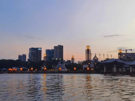 保险高层难字当头:千万年薪渐远,降薪成主旋律