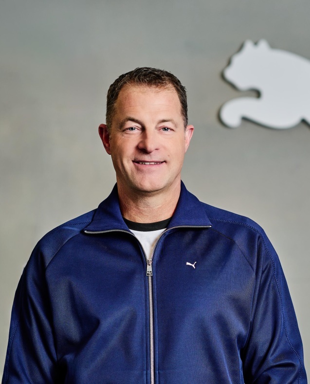 “卖得一般但底子还在,就等安踏出手” 彪马2025财年营收下降8%,拟取消分红