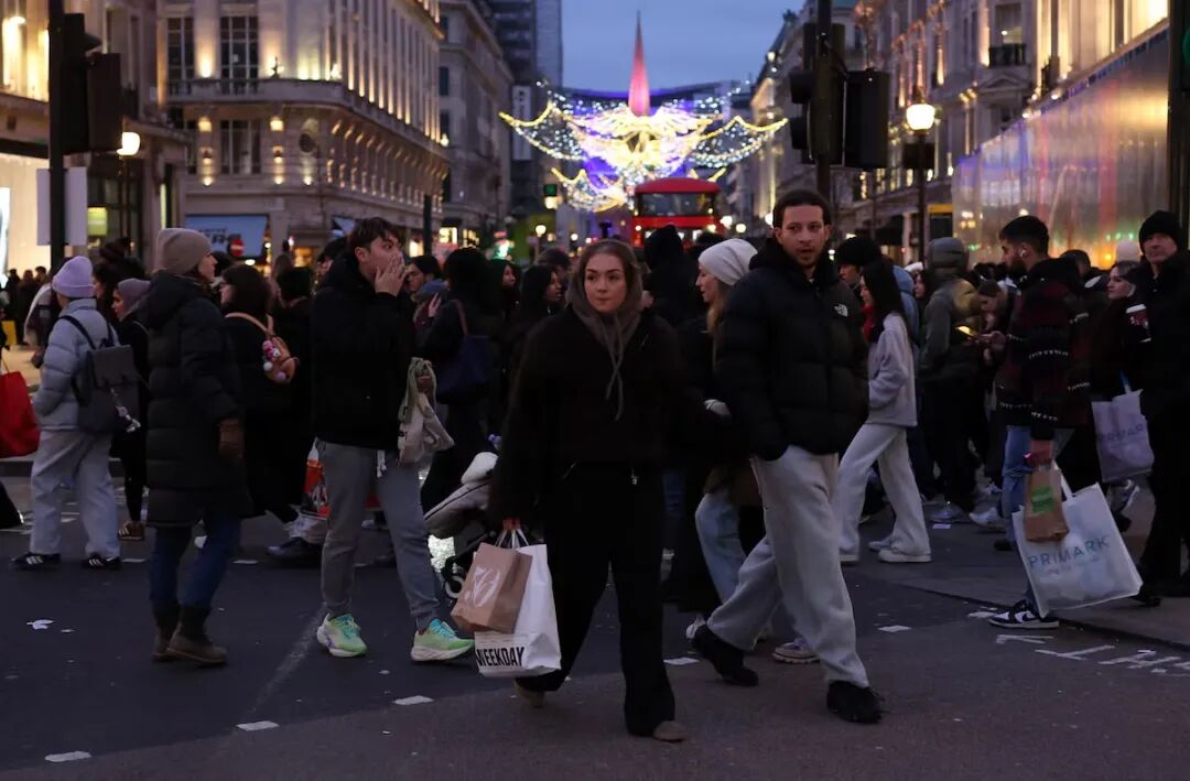 英镑GBPUSD风暴正在酝酿！战争油价推高通胀，英国经济信心崩塌
