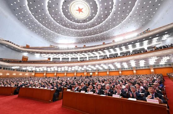 全国人大会议上,10位银行业代表建言“十五五”!涉及数智化、避免无效“内卷”等