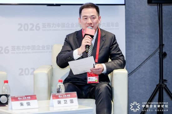 谢卫国谈AI与外科手术:不能像马斯克拆方向盘那样极端,但术者需可随时接管手术