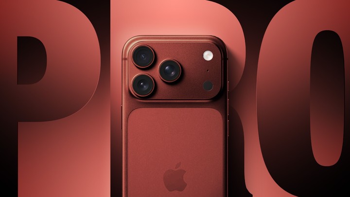 一台造梦,一台赚钱,苹果 50 周年还藏了两台新 iPhone
