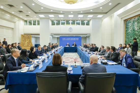 商务部部长王文涛会见美中贸易全国委员会会员企业代表团