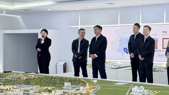 进出口银行董事长陈怀宇赴北京经济技术开发区调研