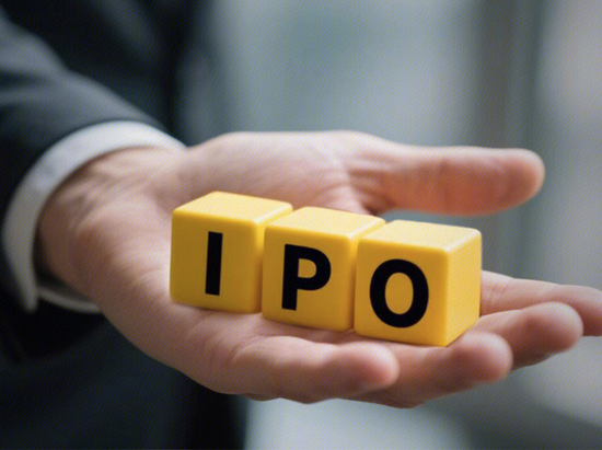 拉来华晨宇卖护手霜，“参半”牙膏母公司背负5.8亿对赌冲IPO