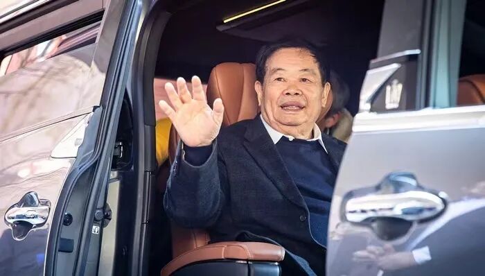 曹德旺:绝不做赔本买卖!大不了就把美国工厂关掉