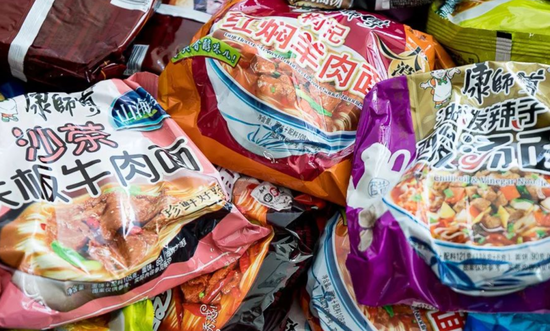 九年来首现营收下滑!“饮品一哥”陷核心业务失速怪圈