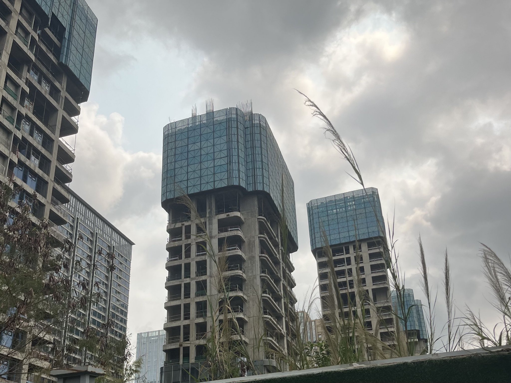 深圳239亿“地王”易主,华润置地70亿接手,将建成700米超高层地标