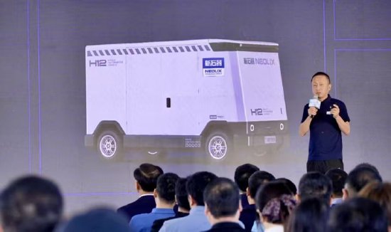 新石器发布“来电岛”无人车运营中心,目标3年落地100+城市