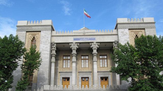 美伊谈判紧要关头，以色列越线突袭，特朗普将召开全体内阁会议