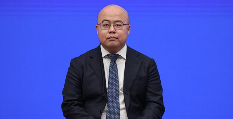 MiniMax启动A股IPO!37岁创始人曾是总理“座上宾”,还和老乡王宁一同亮相国新办发布会