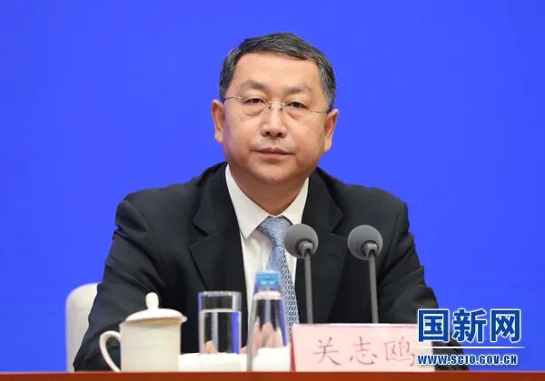 中共中央决定:关志鸥任湖北省委书记,王忠林另有任用